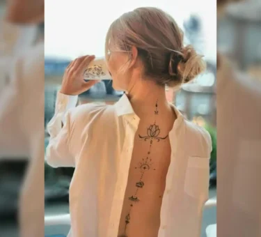 Spine tattoos for Woman